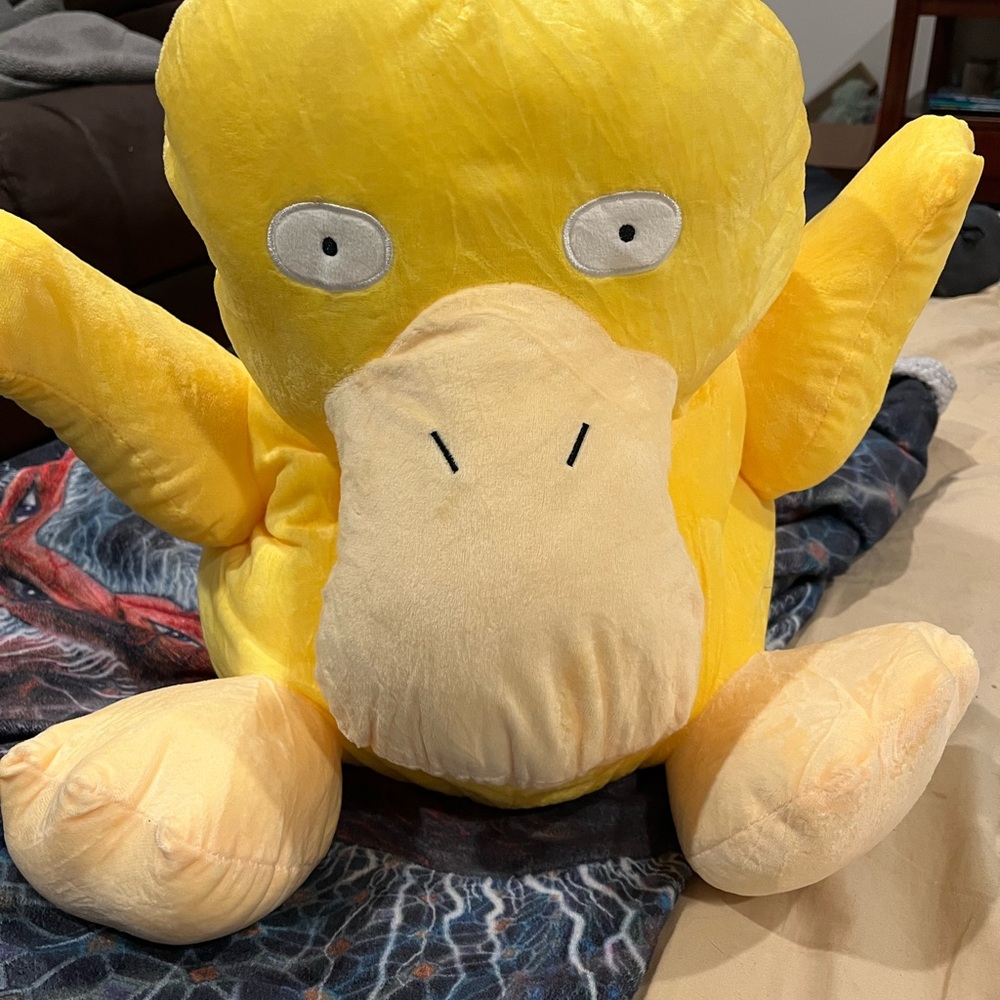 Huge Psyduck Pokémon NWOT